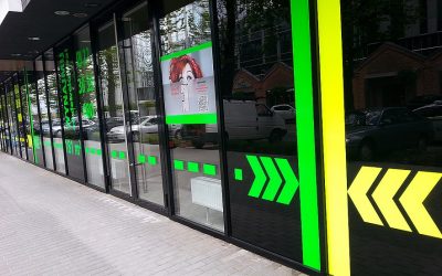 Oklejanie Okien Folią – Estetyka i Funkcjonalność w Jednym